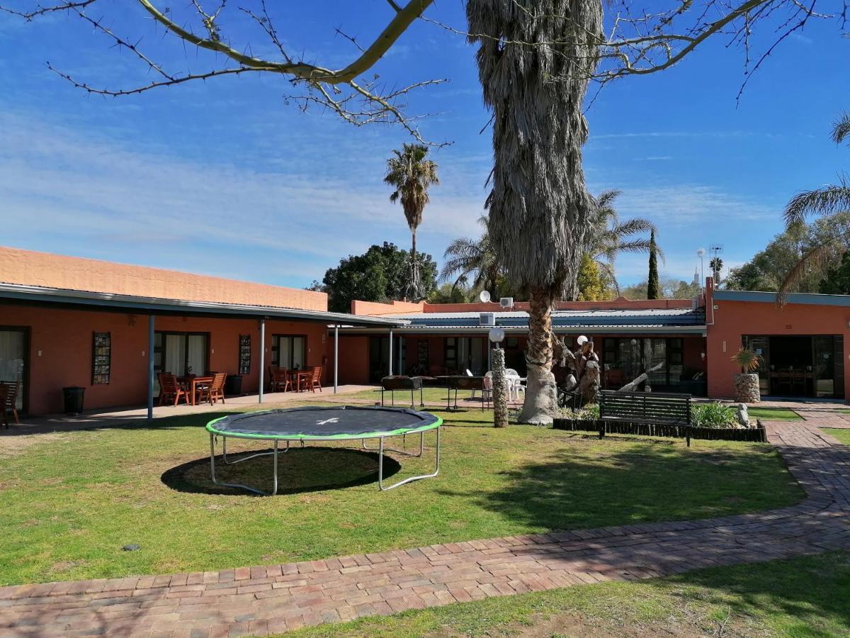 Culdesac Guesthouse Oudtshoorn Eksteriør billede