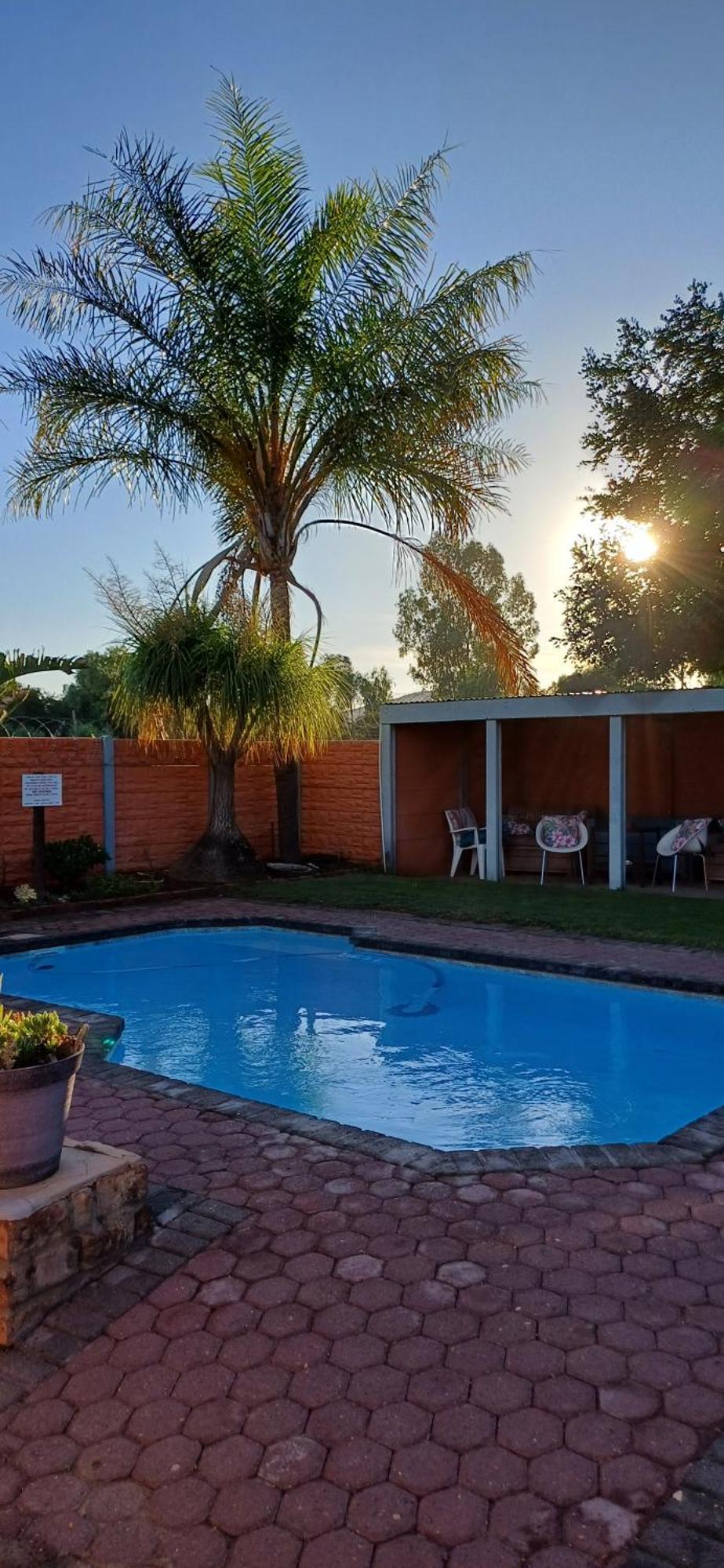 Culdesac Guesthouse Oudtshoorn Eksteriør billede